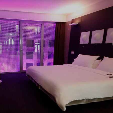 Le Rex Hotel تارْب المظهر الخارجي الصورة
