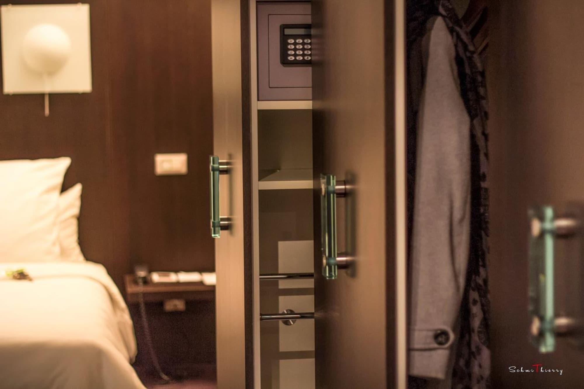 Le Rex Hotel تارْب المظهر الخارجي الصورة