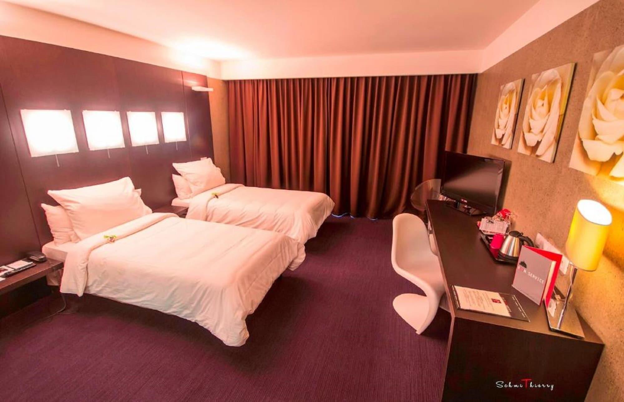 Le Rex Hotel تارْب المظهر الخارجي الصورة