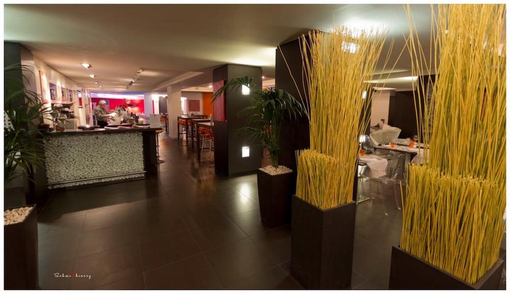 Le Rex Hotel تارْب المظهر الخارجي الصورة