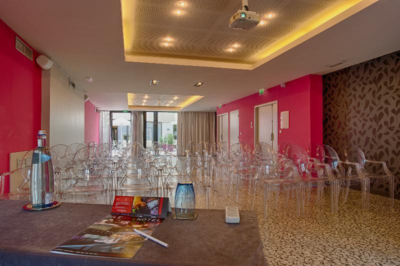 Le Rex Hotel تارْب المظهر الخارجي الصورة