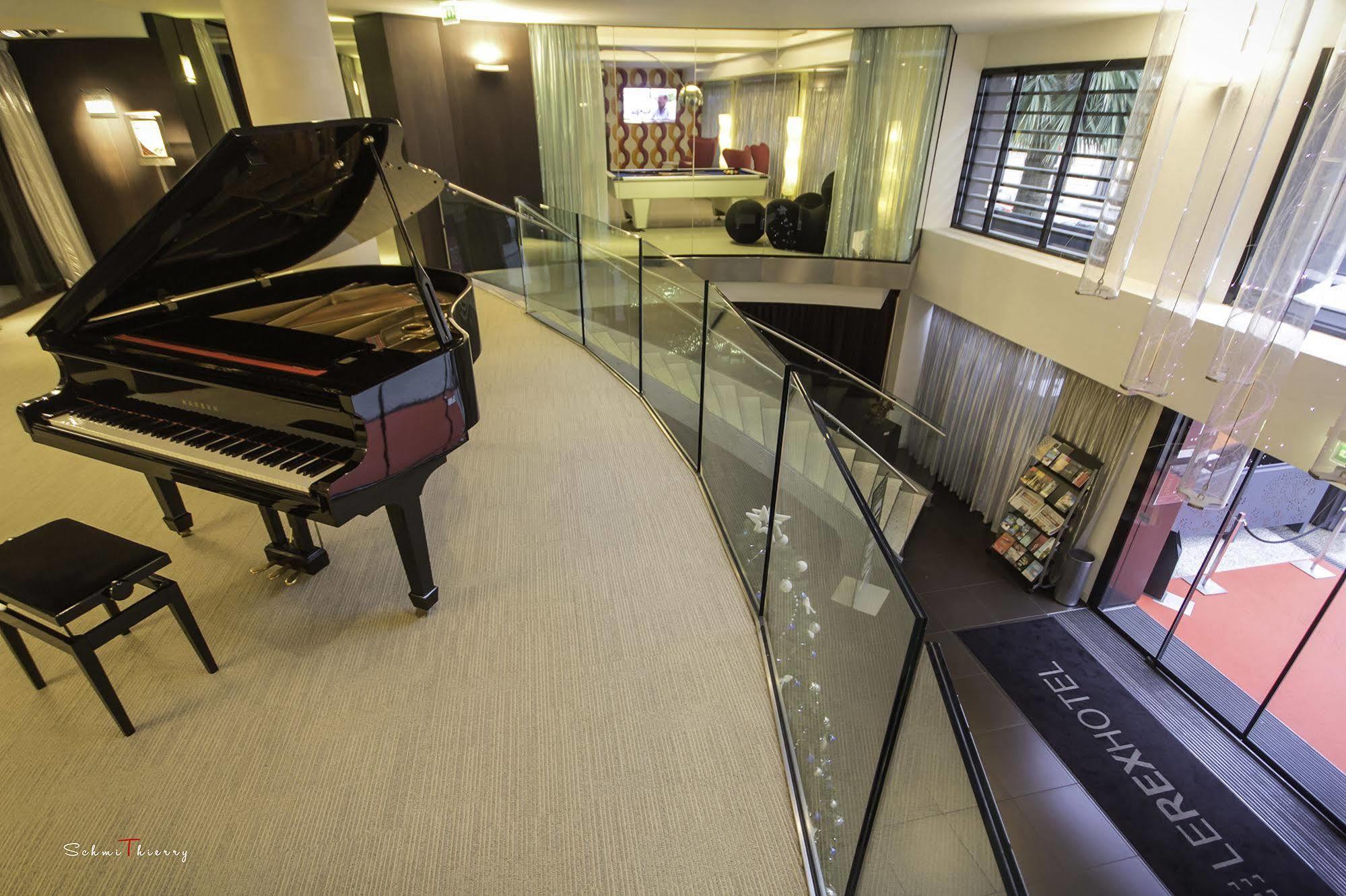Le Rex Hotel تارْب المظهر الخارجي الصورة