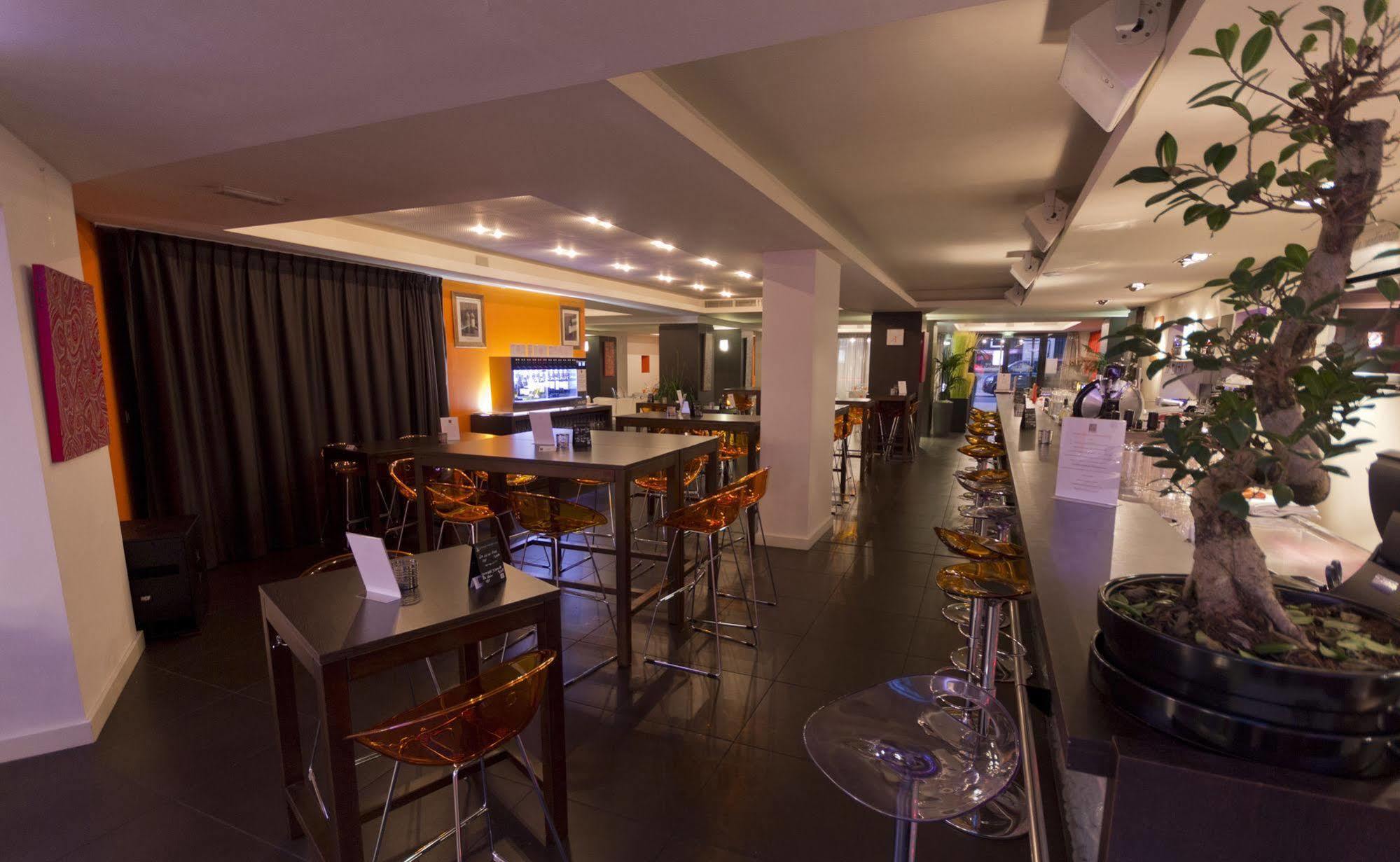 Le Rex Hotel تارْب المظهر الخارجي الصورة