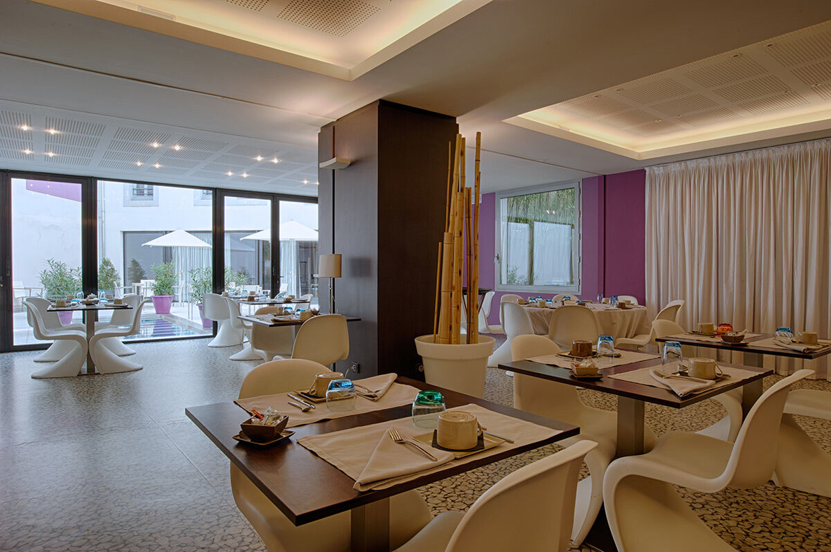 Le Rex Hotel تارْب المظهر الخارجي الصورة